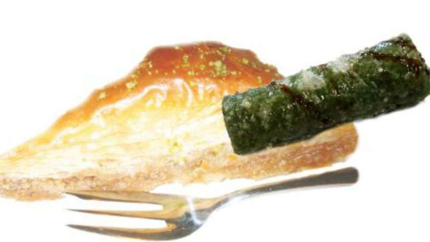 70 - nut + pistachio baklava