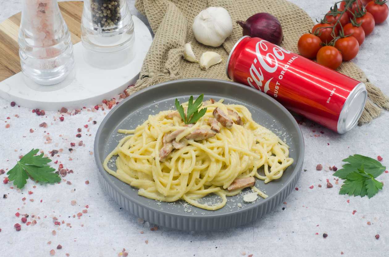 Spaghetti carbonara,Coca Cola