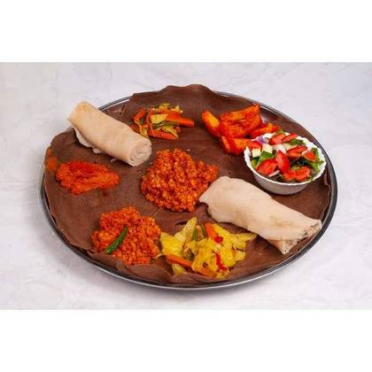 Yetsom Beyaynetu (Vegetarian Platter)