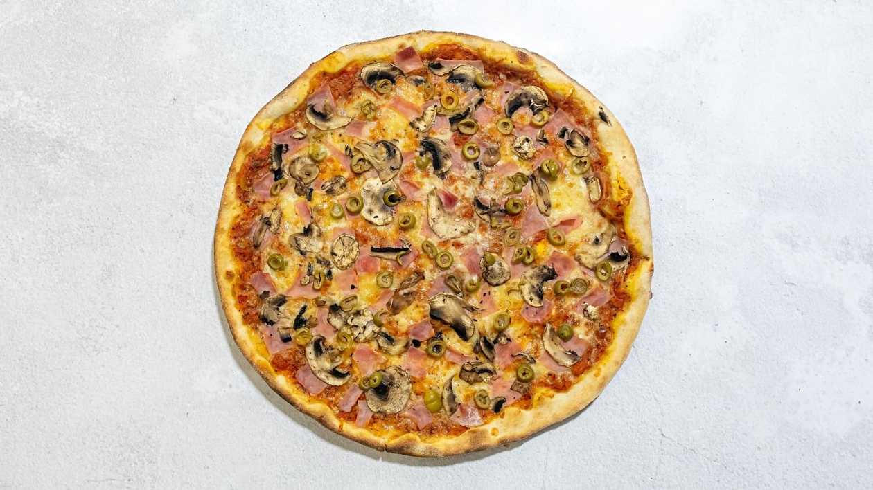 Capricciosa pizza 32cm
