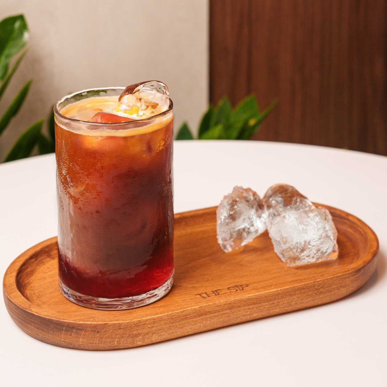 Espresso tonic