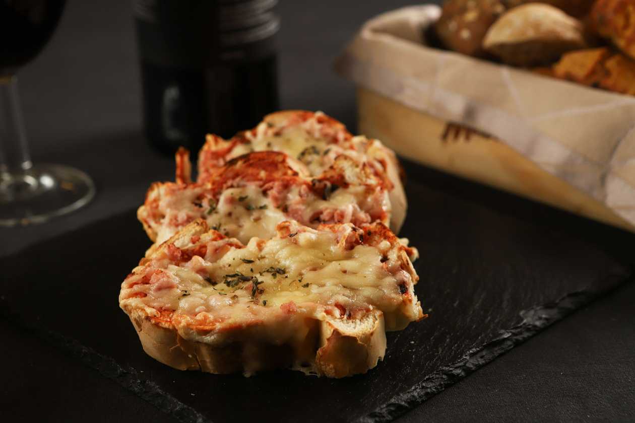 Tostas de Queijo e Fiambre Gratinada (4 Unidades)