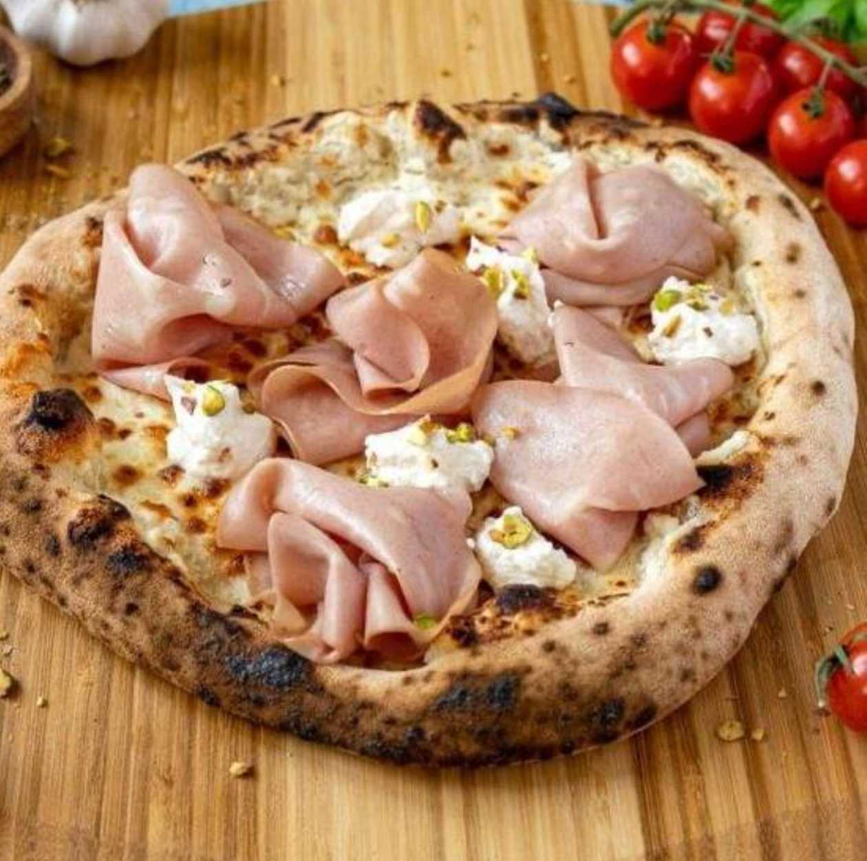2 for 1 🎁 The Rose Pizza with Mortadella 🎁