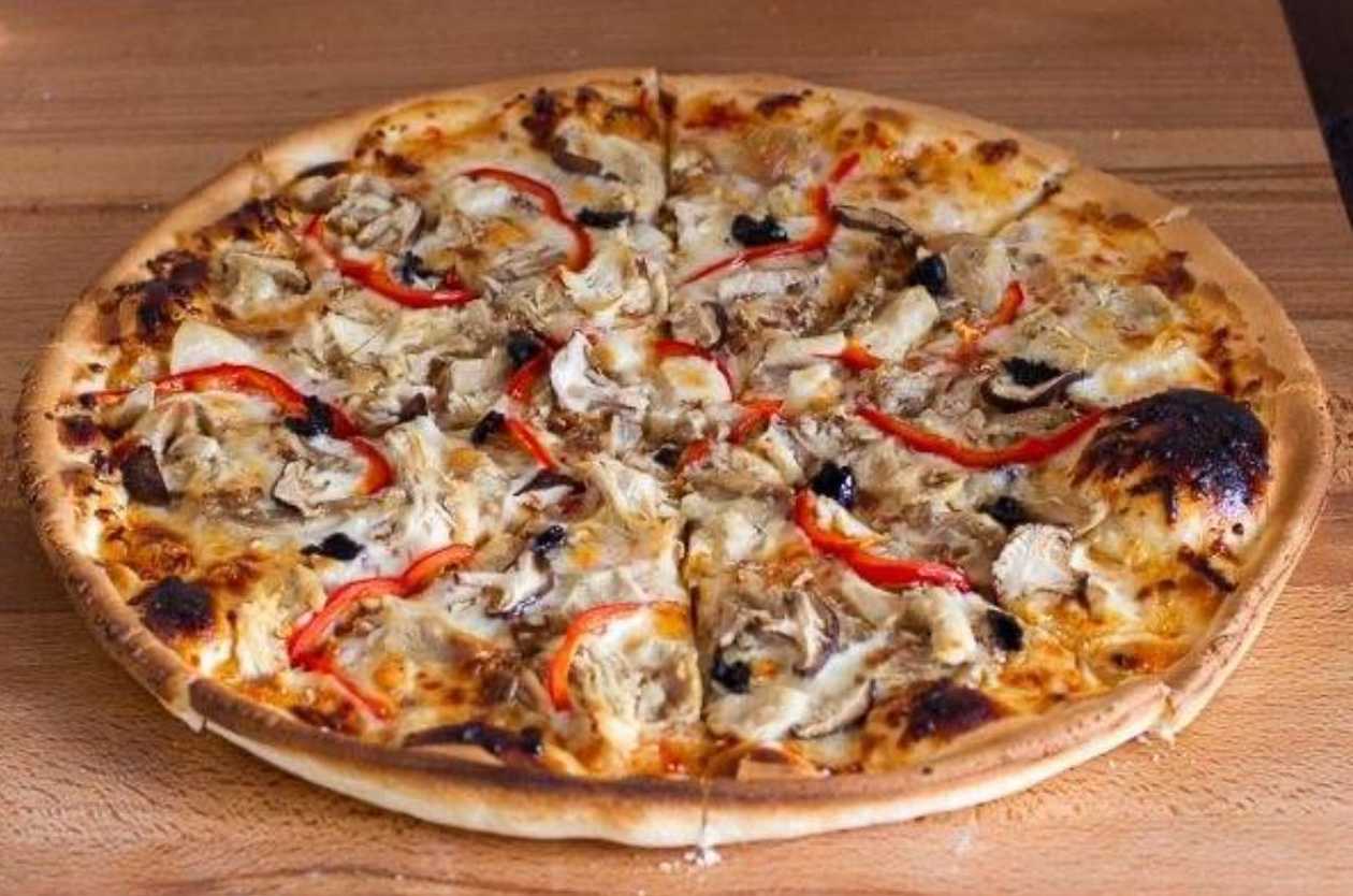 2 for 1 🎁 Spicy Lover's Pizza 🌶️🎁