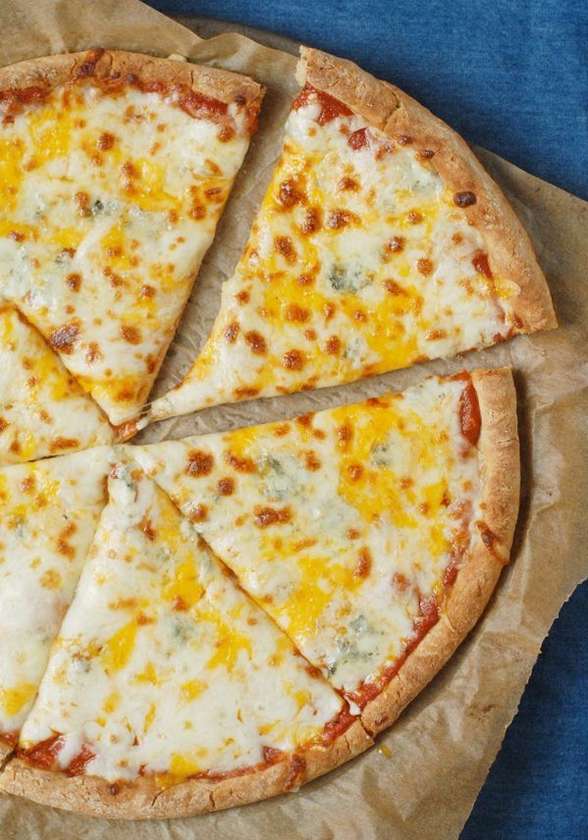 2 for 1 🎁 Four Cheese Pizza 🎁