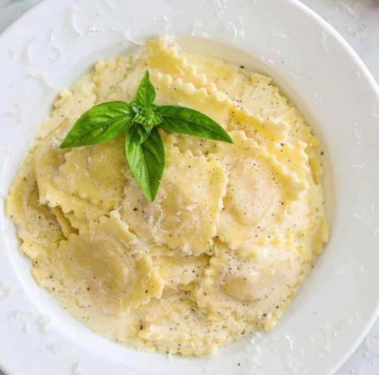 Ravióli carne di osteria crème