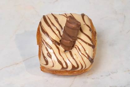 Kinder Bueno Donut