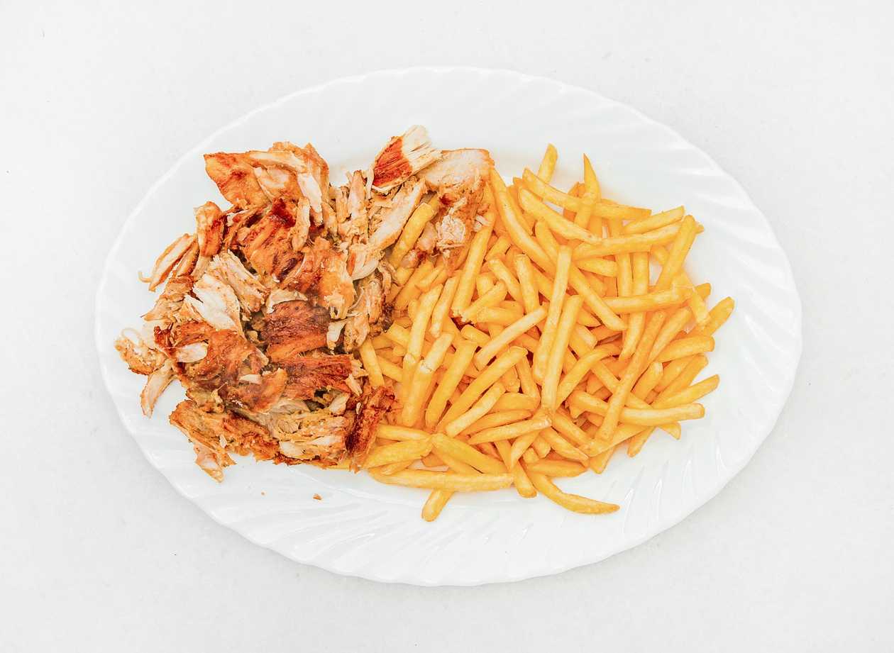 Malý kebab talíř s hranolky