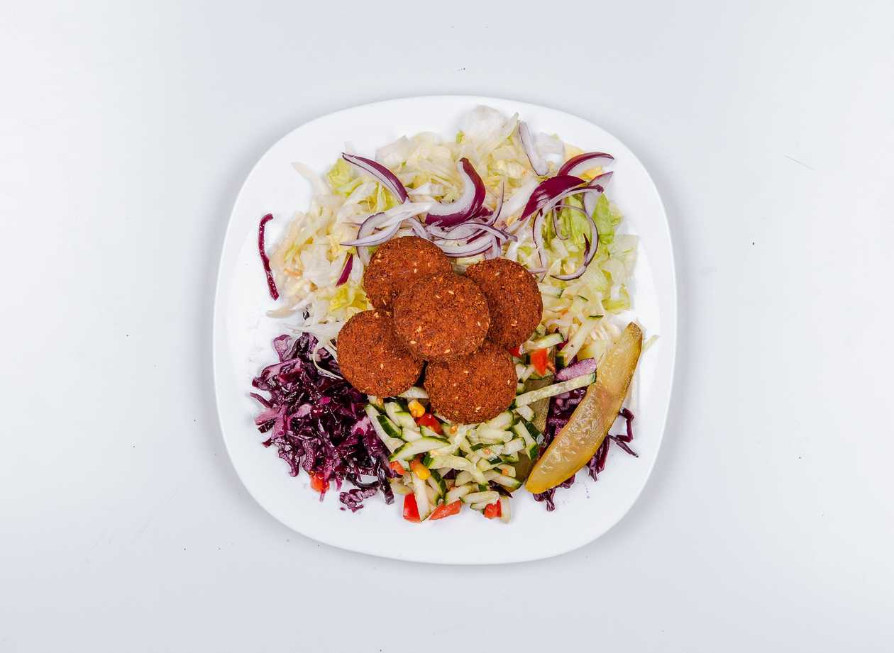 Falafel salát 1