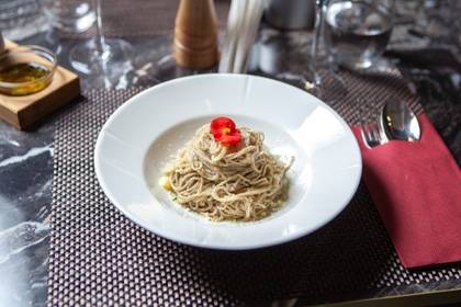 Spaghetti cu Cremă de Trufe