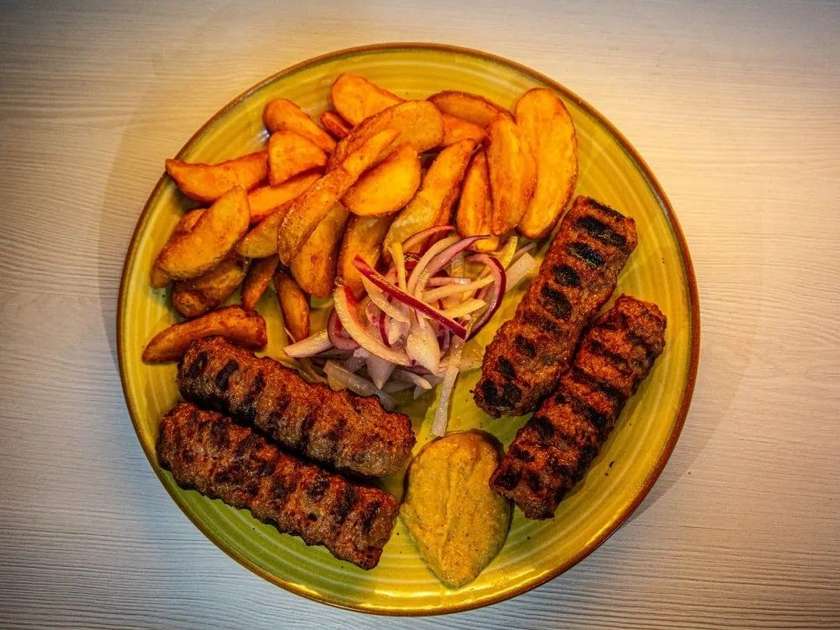 Bulbucan grilled minced meat rolls