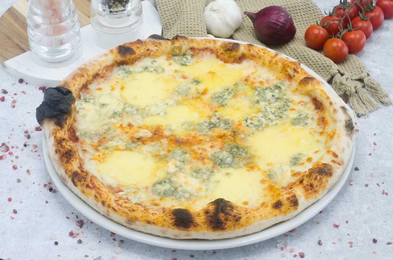 Pizza quatro formaggi