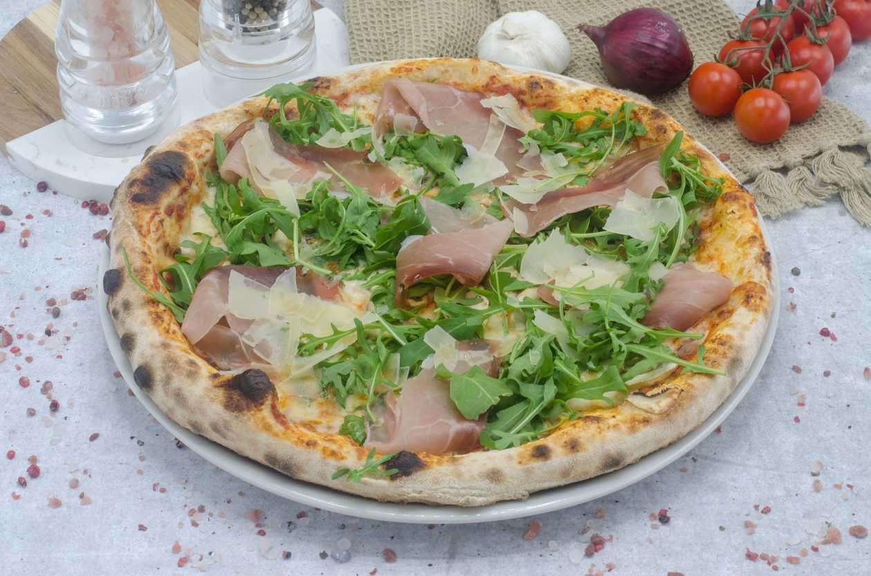 Pizza napoletana con rucola