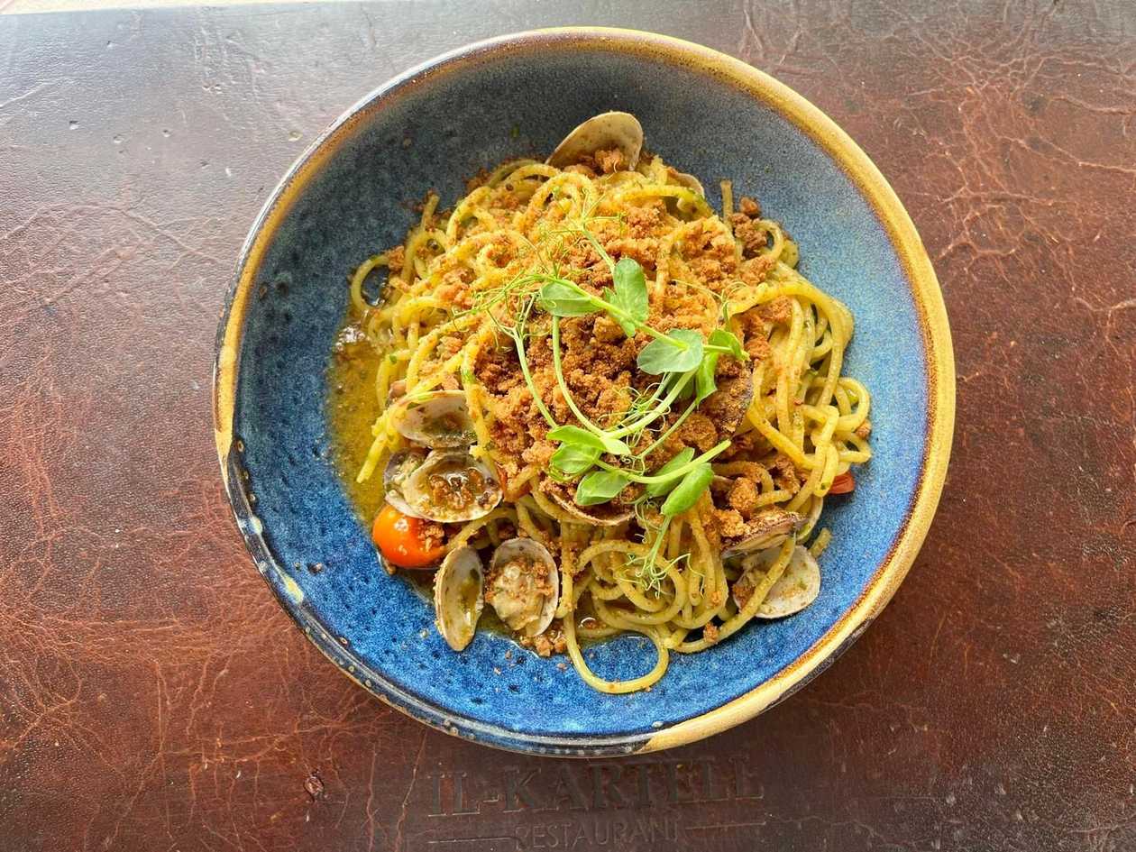 Pasta Vongole e Bottarga