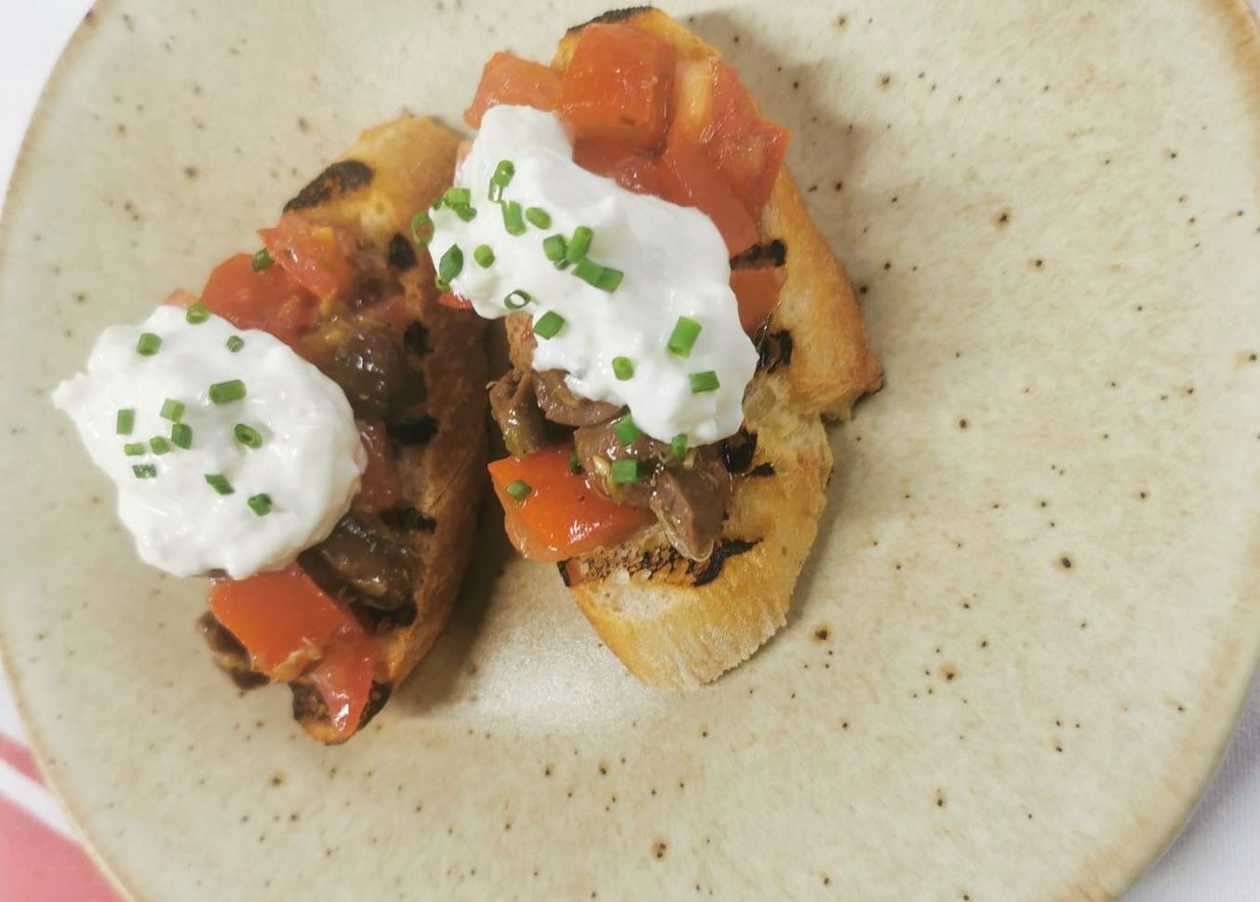 STRACCIATELLA BRUSCHETTA
