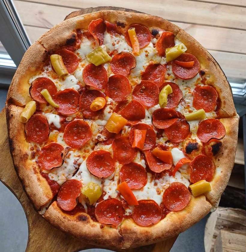 Pepperoni pica