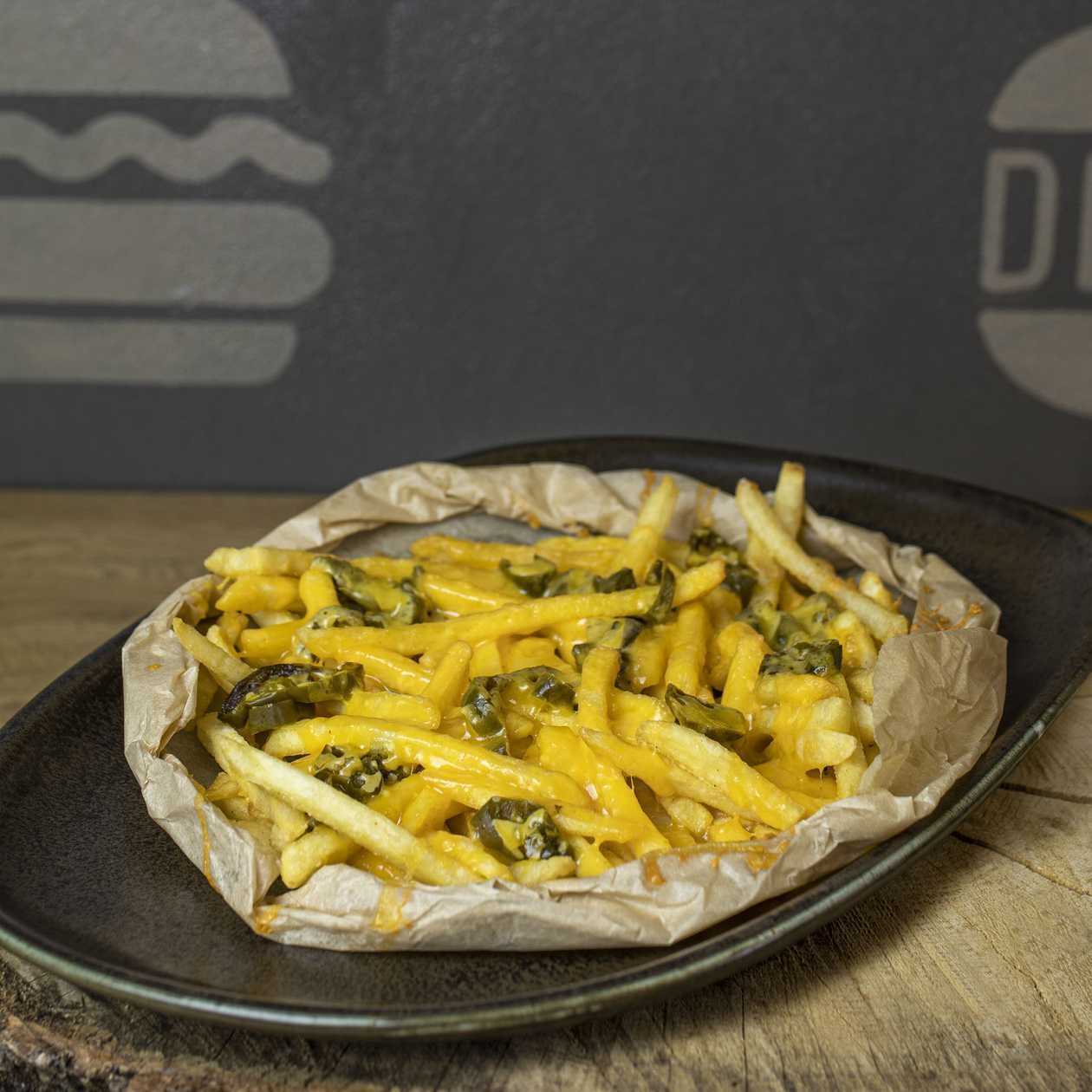 Chilli cheese fries
