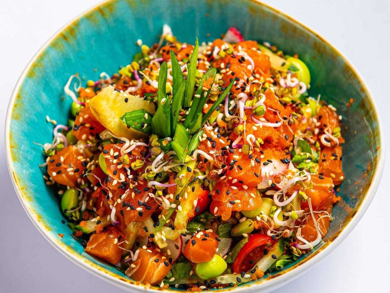 Japanese bowl with salmon