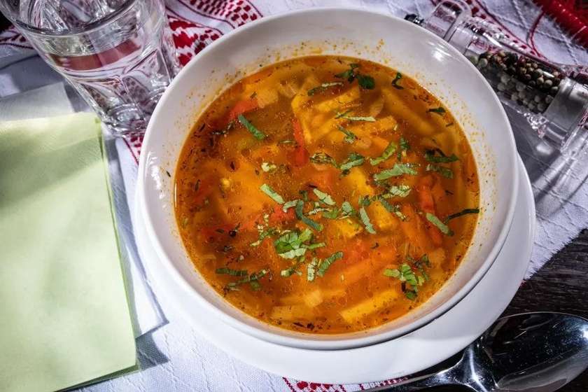 Ciorbă țărănească de pui