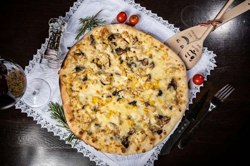 Pizza cu pui