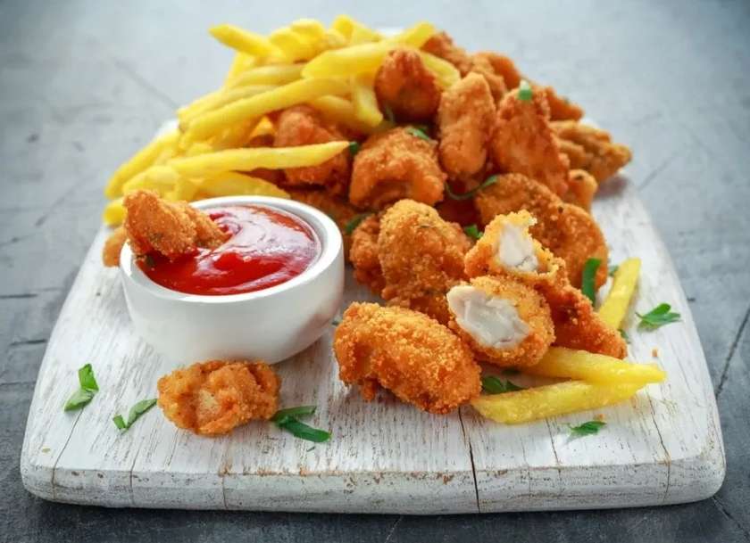 Nuggetsy z frytkami