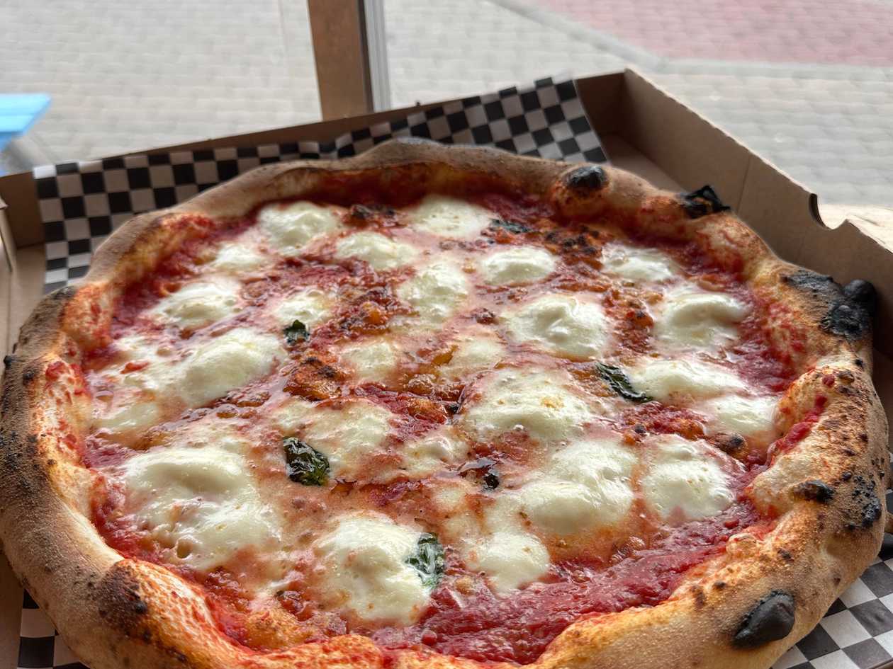Margherita pizza