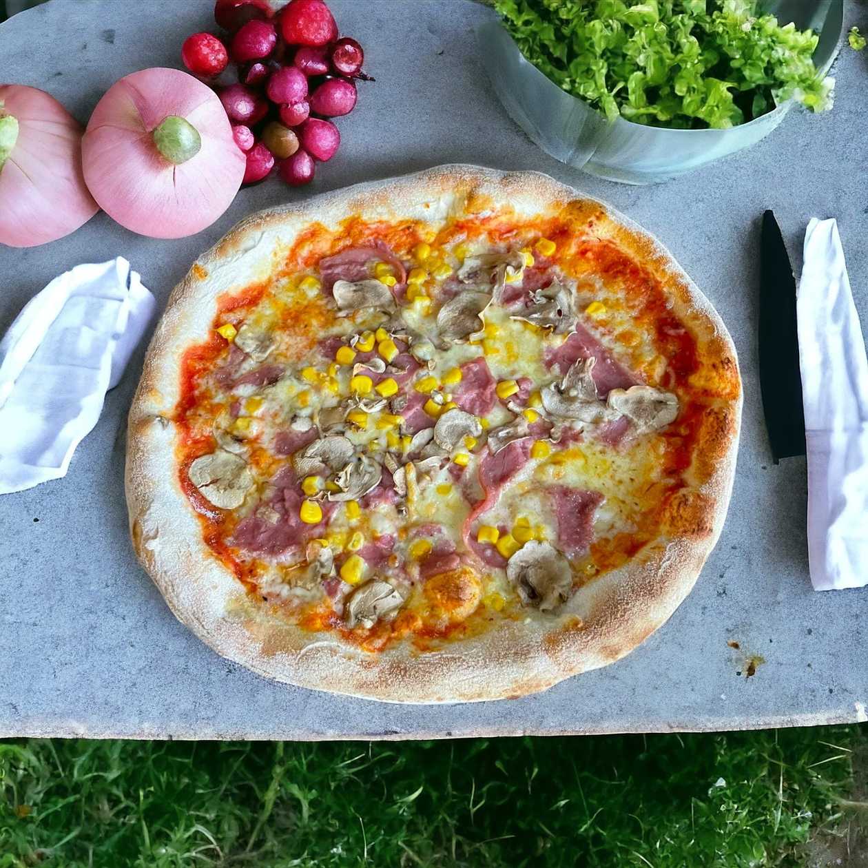 Șuncă, ciuperci, porumb