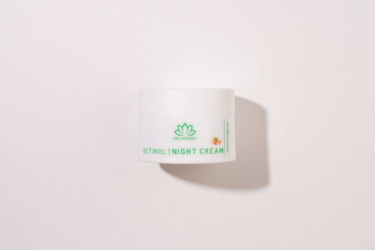 Almond Oil & Retinol Night Cream 32Ml