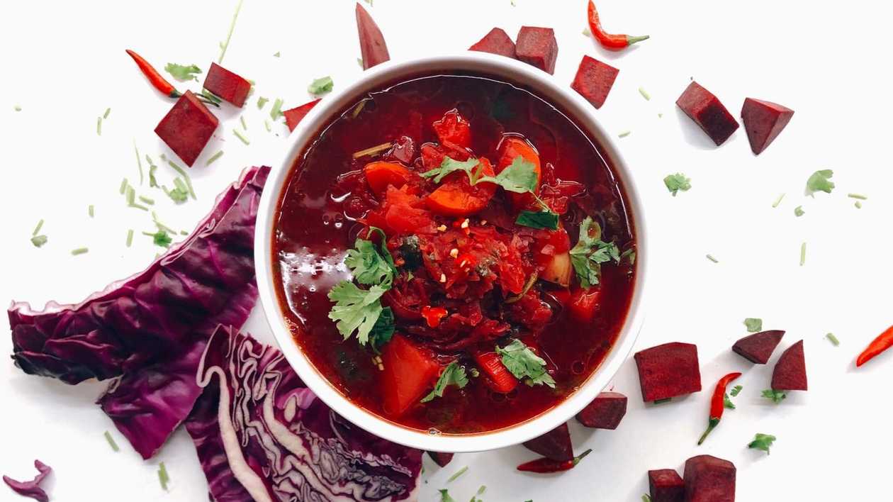 Ukrajinský cviklový boršč s fazuľou VEGAN