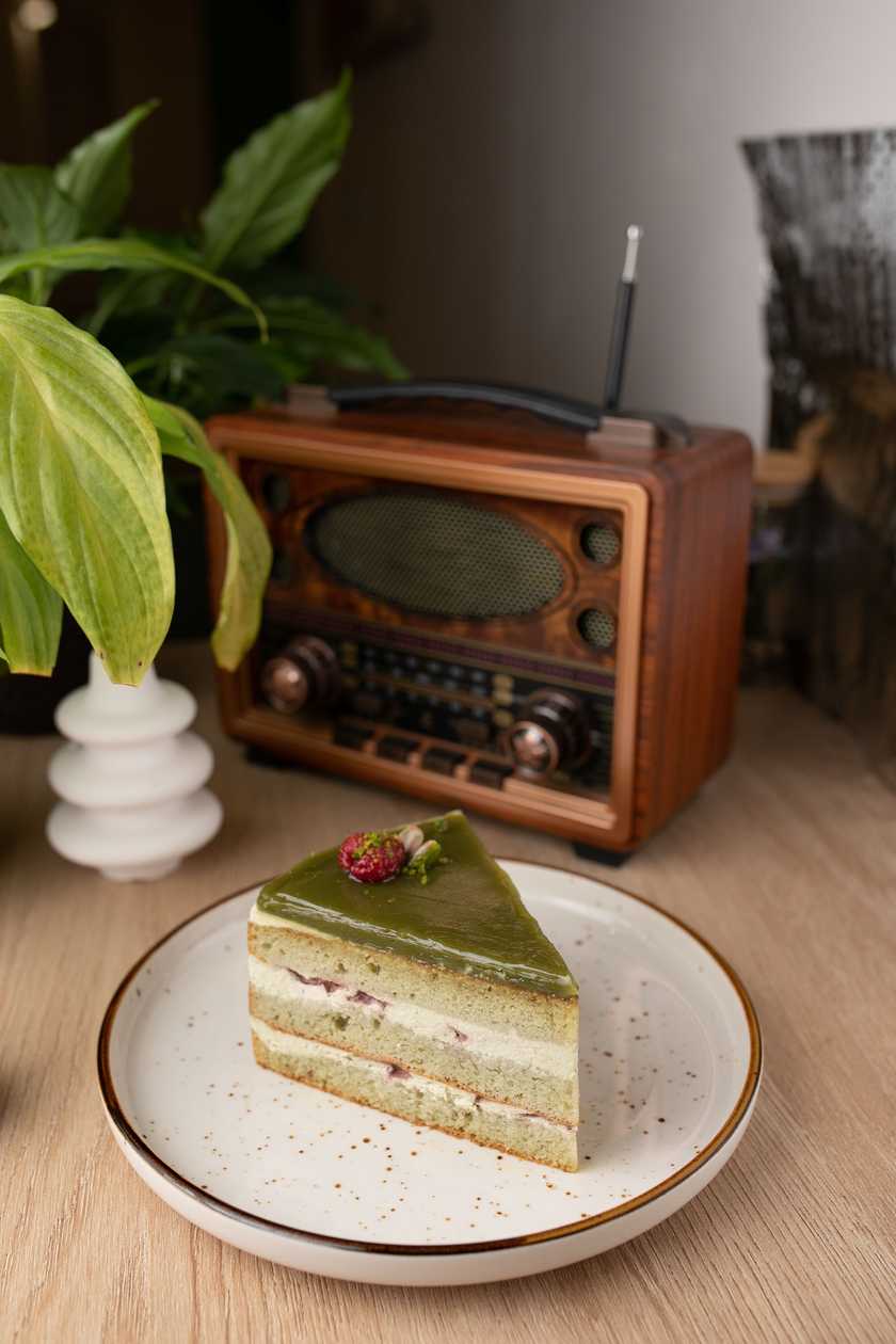Pistachio Cake