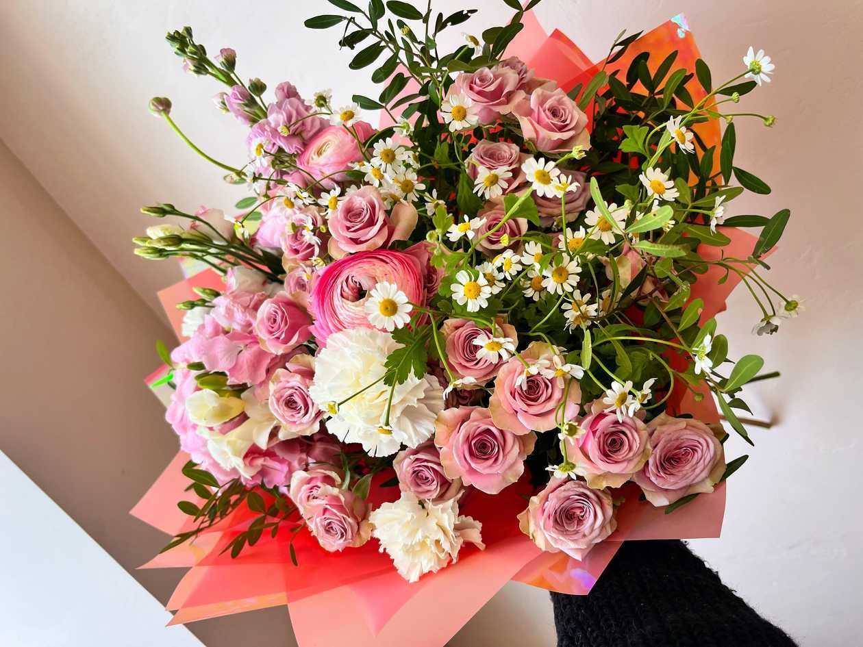 Puokštė "Rožiniai laukai"