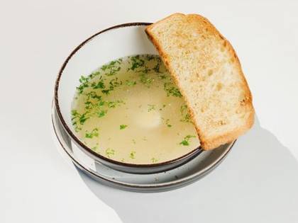 Бульйон із домашньої курки