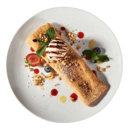 Crepe with Nutella and nuts