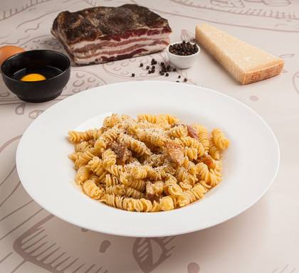 Fusilli carbonara