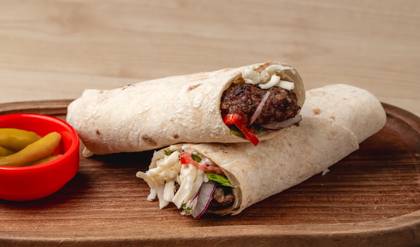 Köfte Lavasda Pendirli