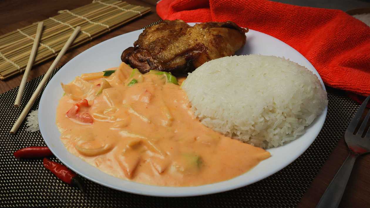 Chicken drumstick with curry sauce