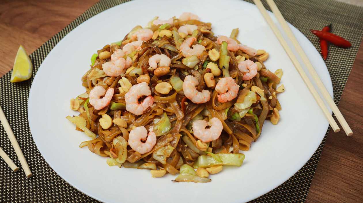 Shrimp pad thai