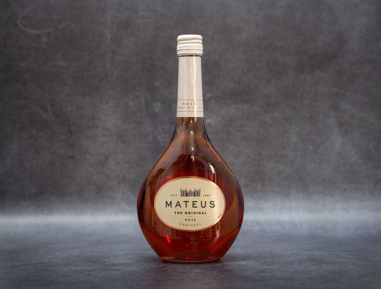 Mateus Rose small