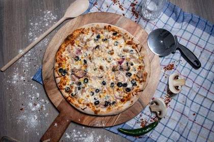 Pizza con tono