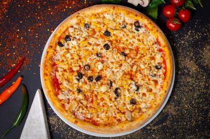 Pizza con pollo