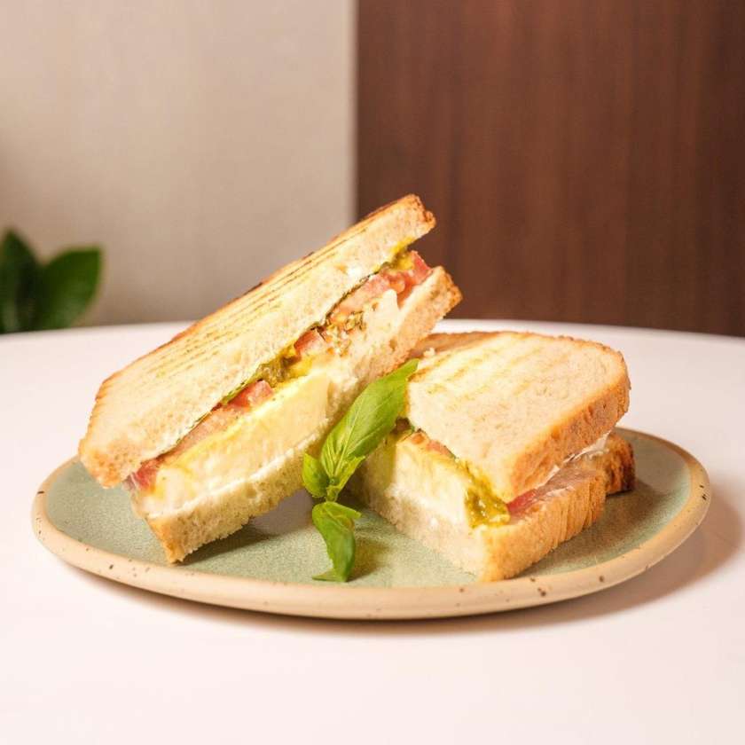 Caprese sandwich