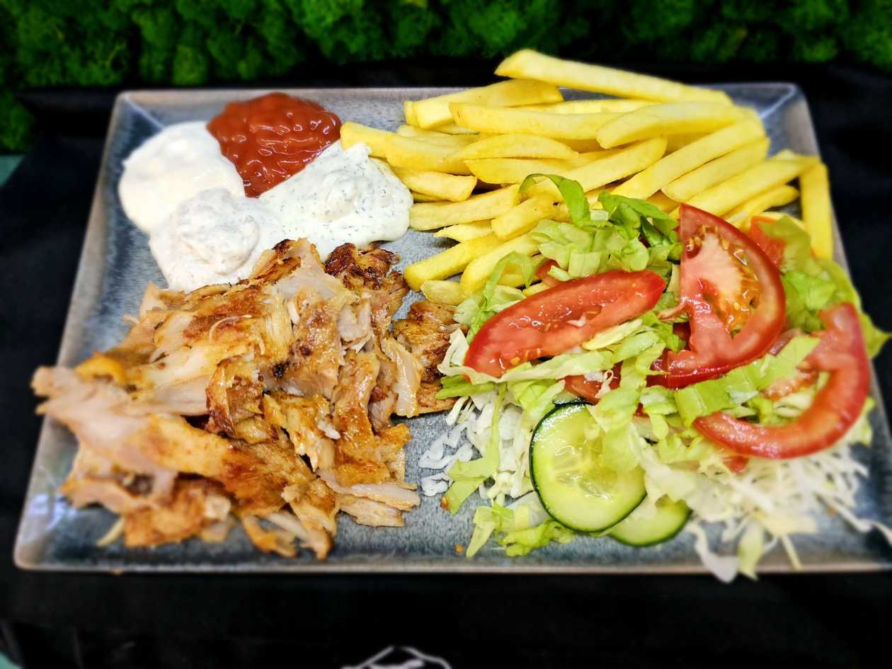 Shaorma on a plate
