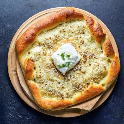 Focaccia s mozzarellou a grana padano