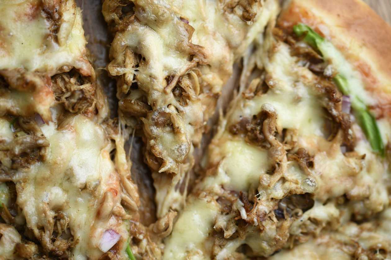 Large Peri-Peri Chicken Pizza