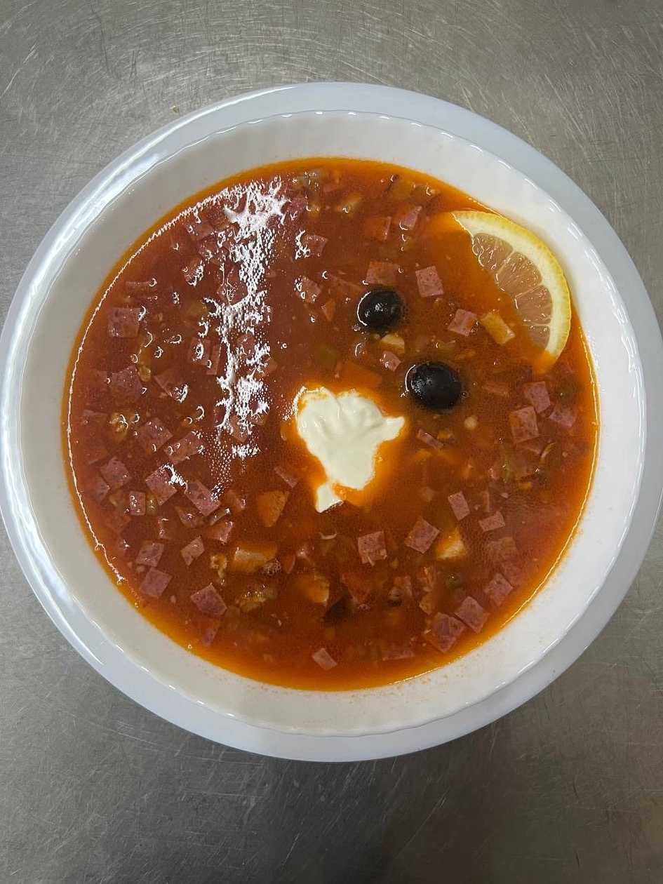 Солянка м'ясна