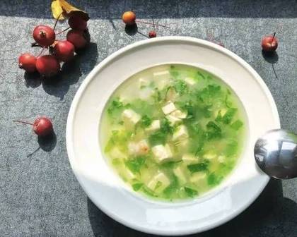 Chinese Cabbage and Tofu Soup