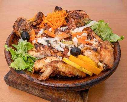 Frango na Churrasco com  Guarnição