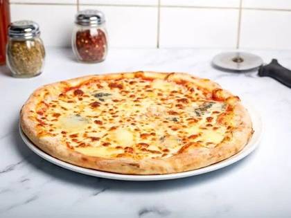 Quattro Formaggi Pizza