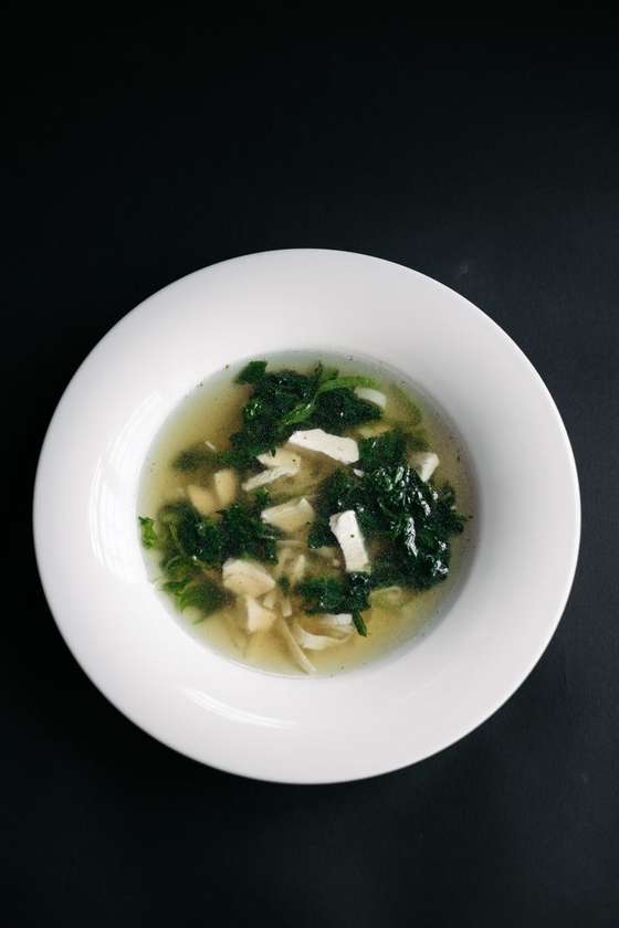 Chicken broth with spinach