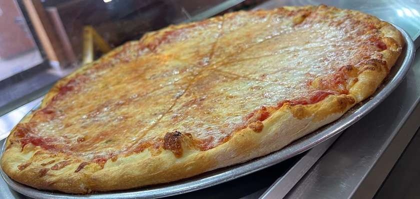 Mozzarella pizza